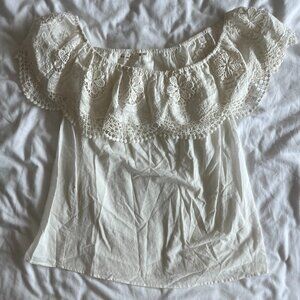 Blu Pepper Off-the-Shoulder Top in White (size M)